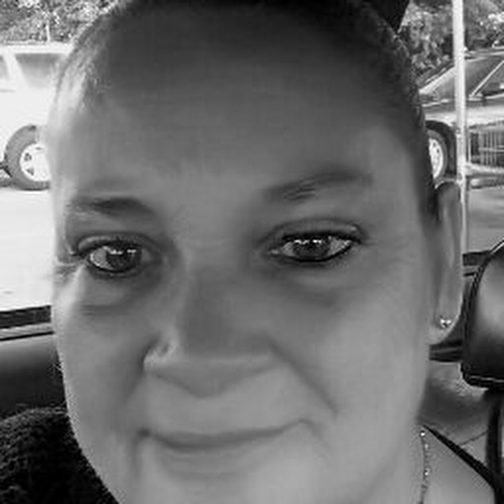 Meet your Posher, Gloria